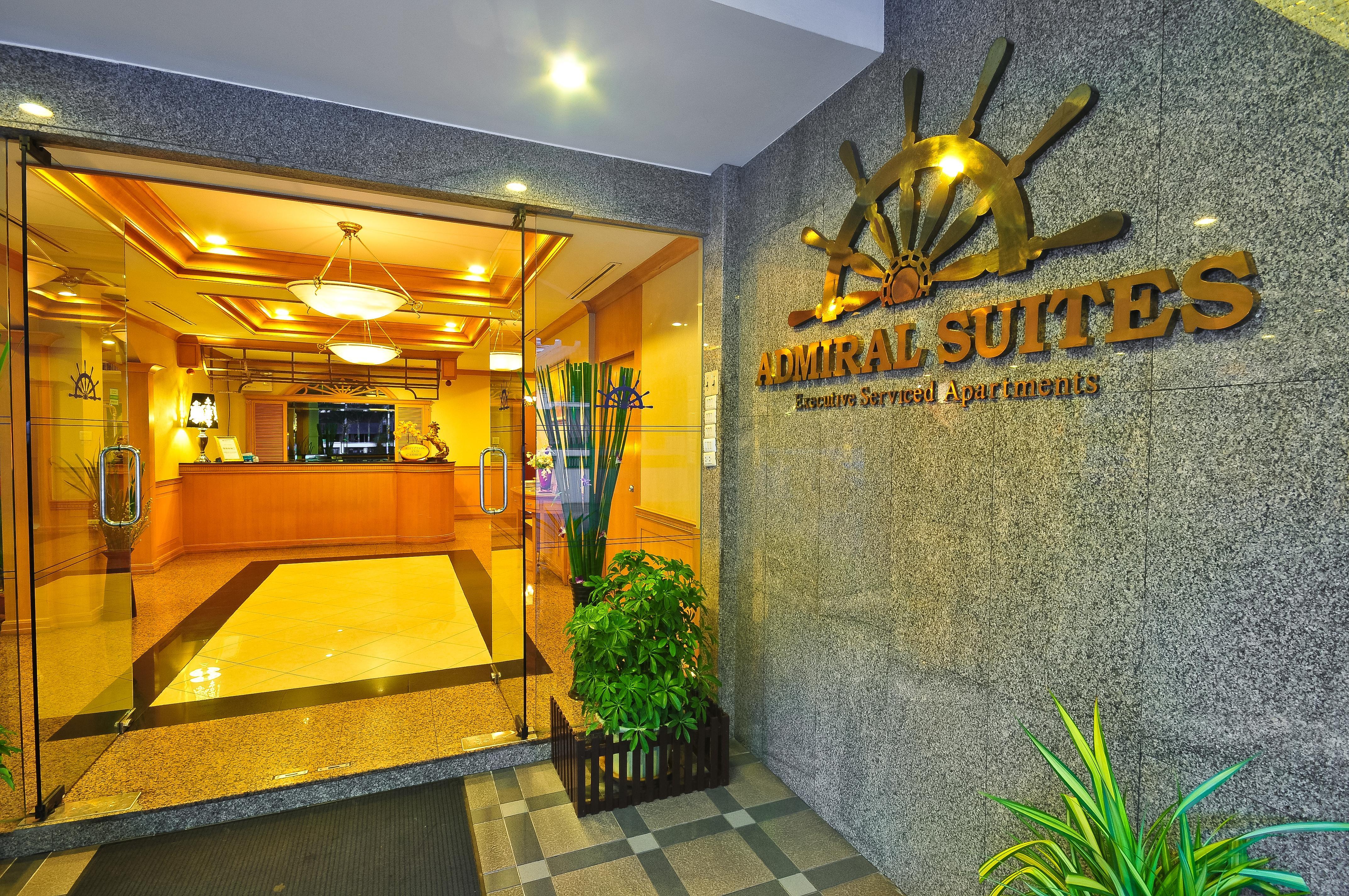 Admiral Suites Bangkok Bagian luar foto