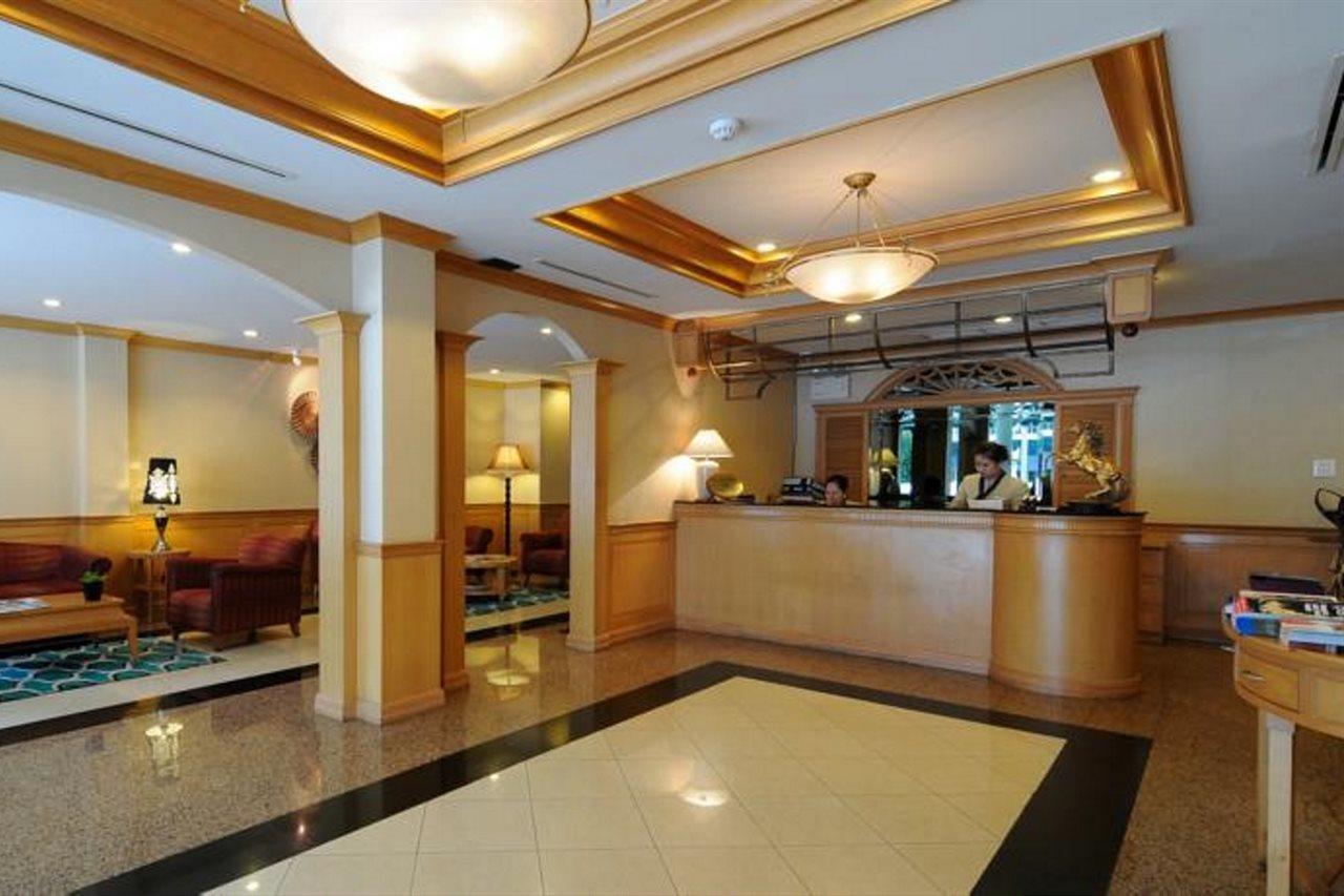 Admiral Suites Bangkok Bagian luar foto