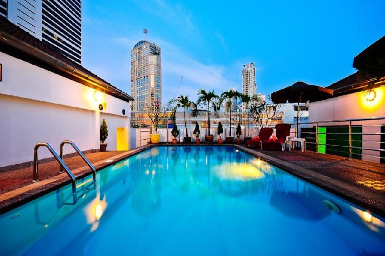 Admiral Suites Bangkok Bagian luar foto